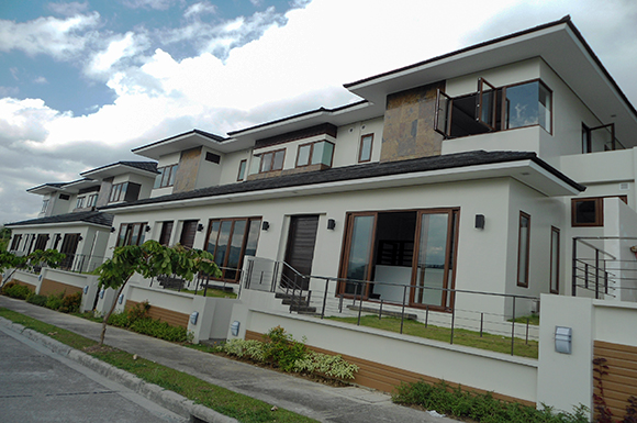 Real Estate Pristina Cover